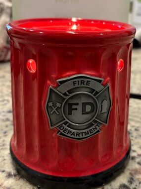 Scentsy Fire Department Warmer - Missing Top